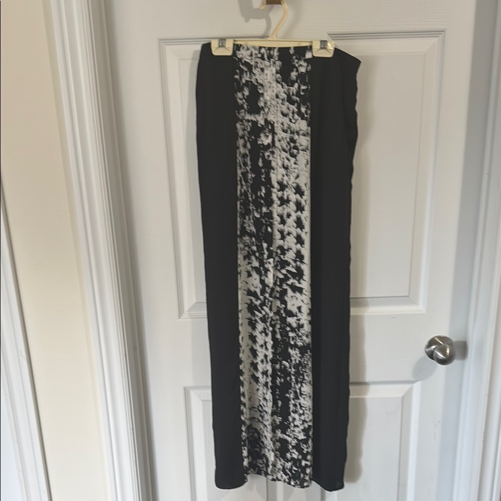 Black and White Patterned Women's Skirt